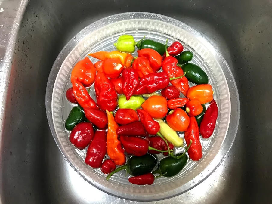 smoky hot sauce peppers