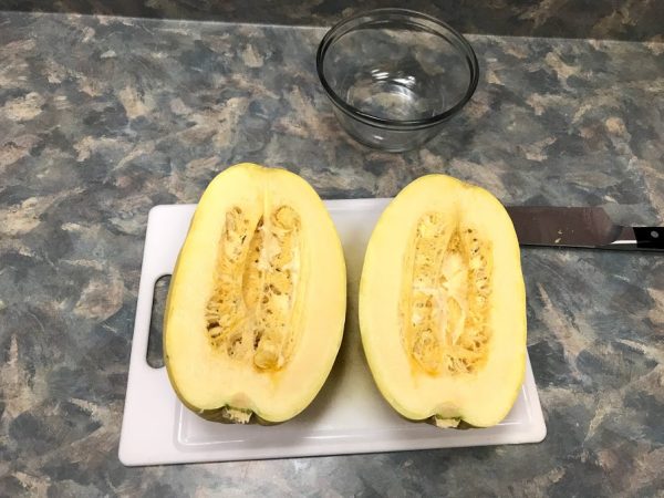 squash-cut Spaghetti squash cut lengthwise