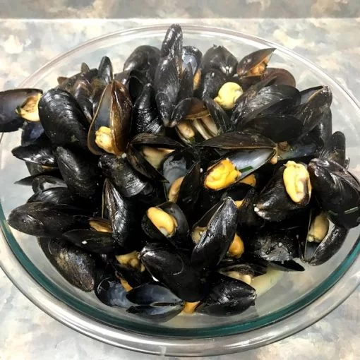 Steamed mussels